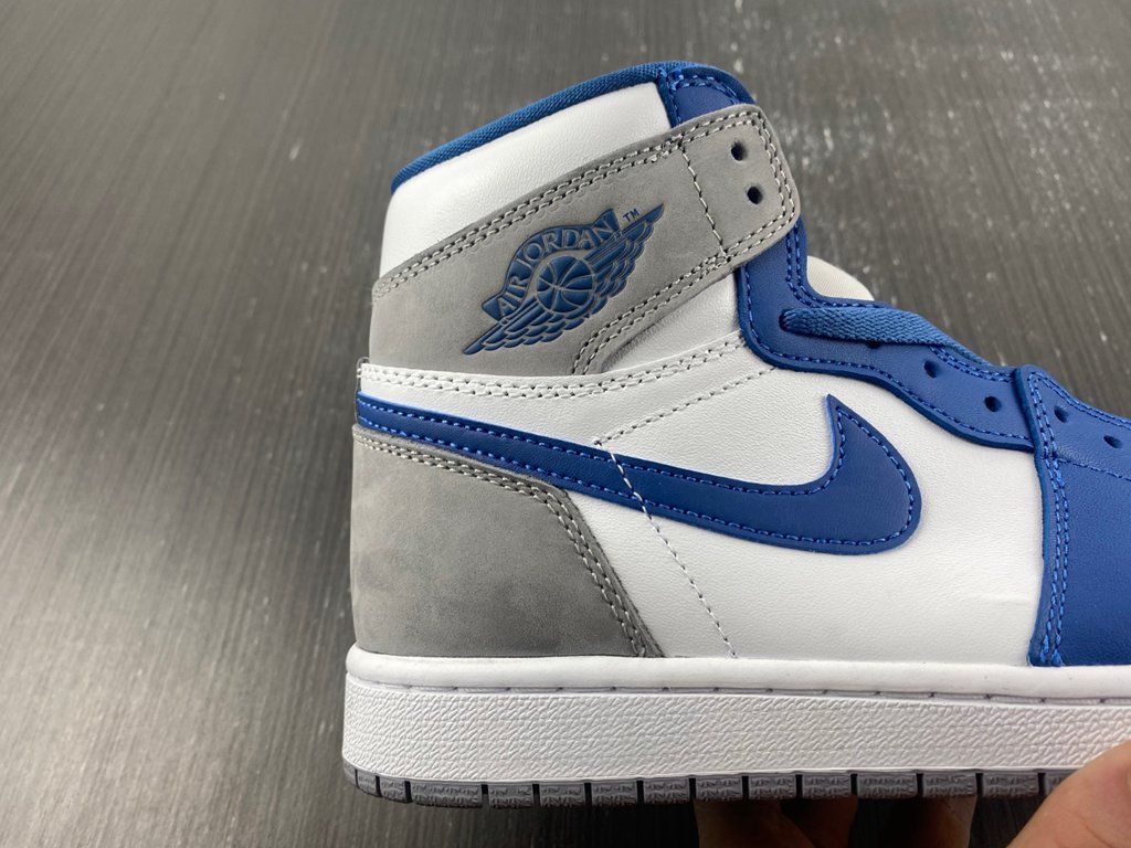 Air Jordan 1 High OG True Blue